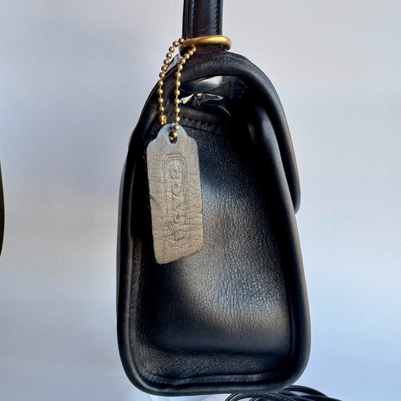 Vintage Coach Regina Handbag 9983 - Picture 5 of 12